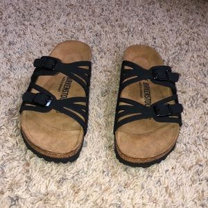 Women’s size 7 Birkenstock shoes black